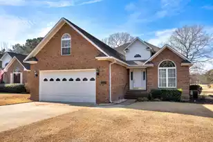 2 Fairway Dr, Manning, SC 29102 - Photo 1