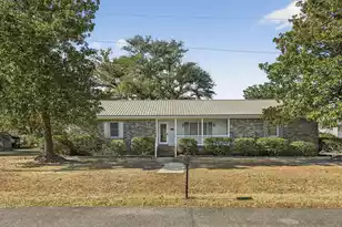 260 High Hill Dr, Moncks Corner, SC 29461 - Photo 2