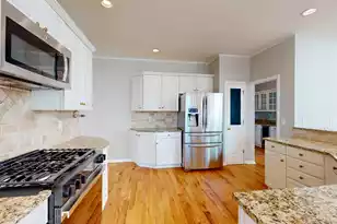 319 Oak Point Landing Dr, Mount Pleasant, SC 29464 - Photo 4