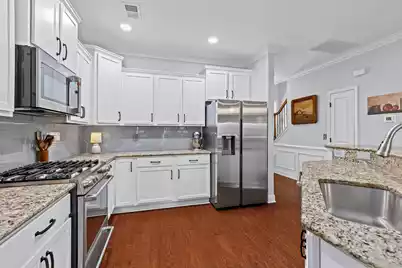 2068 Promenade Court, Mount Pleasant, SC 29466 - Photo 8