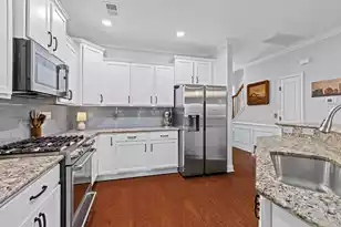 2068 Promenade Ct, Mount Pleasant, SC 29466 - Photo 8