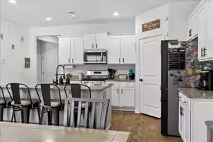 133 Cloverleaf St, Summerville, SC 29483 - Photo 8