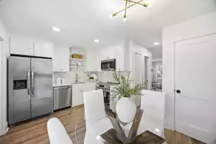 1672 Hunter's Run Dr, Mount Pleasant, SC 29464 - Photo 6