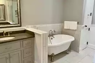 28 Broad St, Charleston, SC 29401 - Photo 14