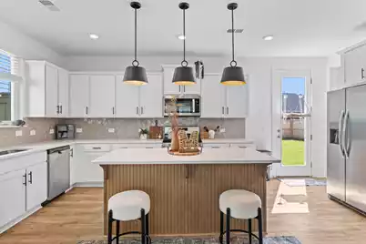 1223 Homecoming Boulevard, Ravenel, SC 29470 - Photo 8