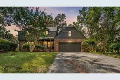 108 Lakeview Drive, Summerville, SC 29485 - Photo 1