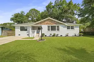 4012 Olivia Dr, North Charleston, SC 29418 - Photo 2