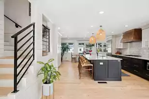 1018 Chambers Ln, Mount Pleasant, SC 29464 - Photo 8