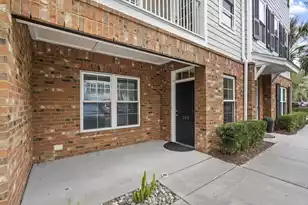 656 Coleman Blvd, Mount Pleasant, SC 29464 - Photo 2