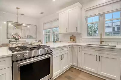 303 Ladd Court S, Charleston, SC 29492 - Photo 18