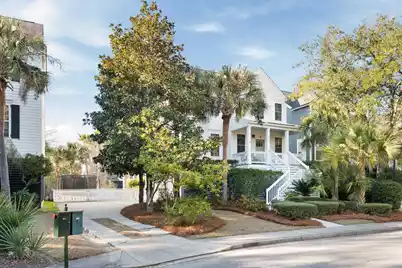 303 Ladd Court S, Charleston, SC 29492 - Photo 2