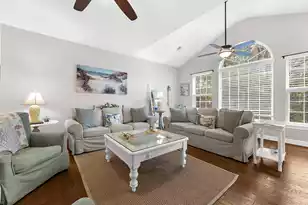 1478 Belcourt Ln, Mount Pleasant, SC 29466 - Photo 4