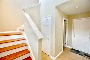 1402 Hamlin Park Cir, Mount Pleasant, SC 29466 - Photo 2