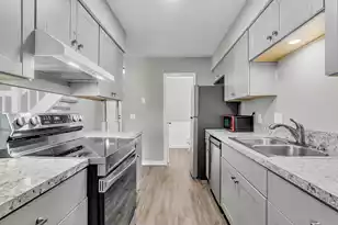 5737 Dewsbury Ln, North Charleston, SC 29418 - Photo 8