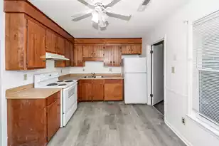 114 Colonial Ct, Summerville, SC 29483 - Photo 8