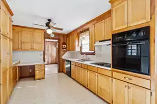 835 Erckmann Dr, Mount Pleasant, SC 29464 - Photo 8