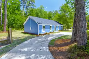 207 Woodlawn St, Walterboro, SC 29488 - Photo 4