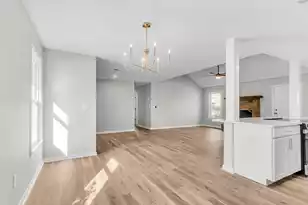 225 Longleaf Rd, Summerville, SC 29486 - Photo 10