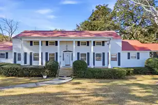 613 Cypress Ct, Georgetown, SC 29440 - Photo 1