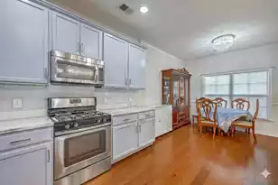 3811 Bonnecrest Ln, North Charleston, SC 29420 - Photo 10