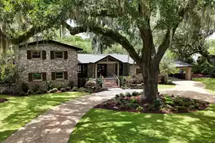 517 Pelzer Dr, Mount Pleasant, SC 29464 - Photo 2