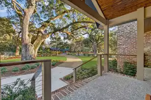 517 Pelzer Dr, Mount Pleasant, SC 29464 - Photo 4