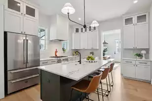 362 6th Ave, Mount Pleasant, SC 29464 - Photo 10