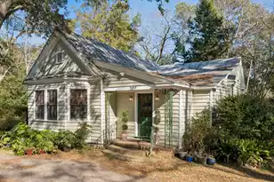 207 Carolina Ave W, Summerville, SC 29483 - Photo 2