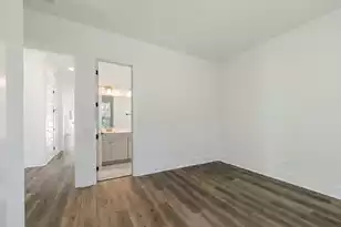 1360 Lucinda St, Mount Pleasant, SC 29466 - Photo 8