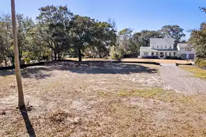 927 Lakeview Drive, Mount Pleasant, SC 29464 - Photo 6