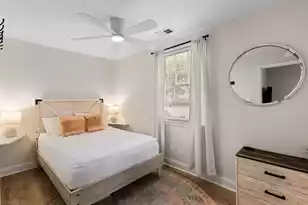 22 Bee St, Charleston, SC 29403 - Photo 12