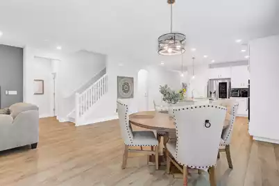 608 Pointe Boulevard S, Summerville, SC 29483 - Photo 8