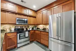 79 Society St, Charleston, SC 29401 - Photo 12