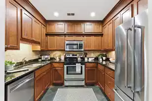 79 Society St, Charleston, SC 29401 - Photo 10