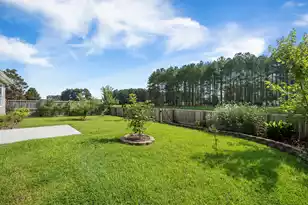 112 Shadybrook Dr, Summerville, SC 29486 - Photo 4