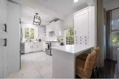 216 Carolina Avenue W, Summerville, SC 29483 - Photo 12