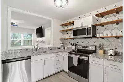 629 Bay Tree Court, Mount Pleasant, SC 29464 - Photo 8