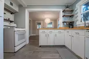 504 Ashley Ave W, Folly Beach, SC 29439 - Photo 18