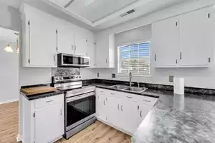 844 Aylesbury Road N, Goose Creek, SC 29445 - Photo 8