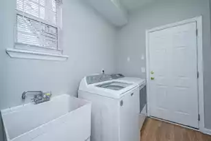 1319 Lark Ln, Hanahan, SC 29410 - Photo 20