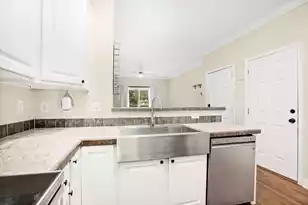 1829 Dogwood Rd, Charleston, SC 29414 - Photo 12