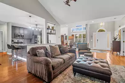 2044 Hallahan Court, Mount Pleasant, SC 29464 - Photo 8