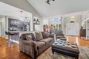 2044 Hallahan Ct, Mount Pleasant, SC 29464 - Photo 8