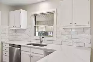 298 Summerset Ln, Summerville, SC 29483 - Photo 16