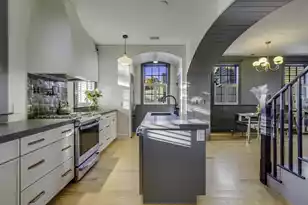 265 Coming St, Charleston, SC 29403 - Photo 10