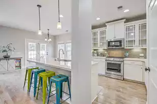 1031 Banker Ct, Mount Pleasant, SC 29429 - Photo 18
