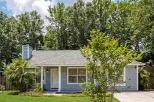 1307 Lake Mallard Blvd, Mount Pleasant, SC 29464 - Photo 2