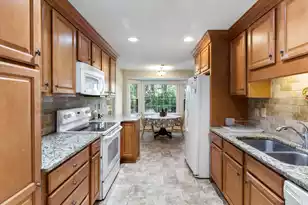 758 Larkwood Rd, Charleston, SC 29412 - Photo 6