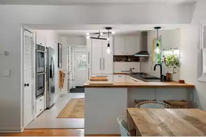 1515 Lakeshore Drive N, Mount Pleasant, SC 29466 - Photo 10