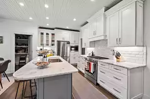 1269 Hidden Lakes Dr, Mount Pleasant, SC 29464 - Photo 6